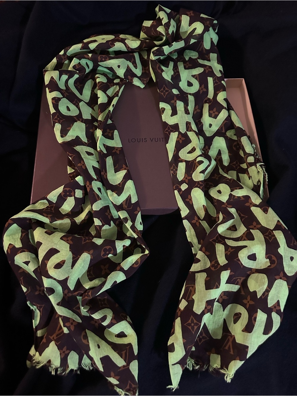 Louis Vuitton x Stephen Sprouse Monogram Graffiti Cotton Pareo Scarf-Vert Green - Picture 7 of 11
